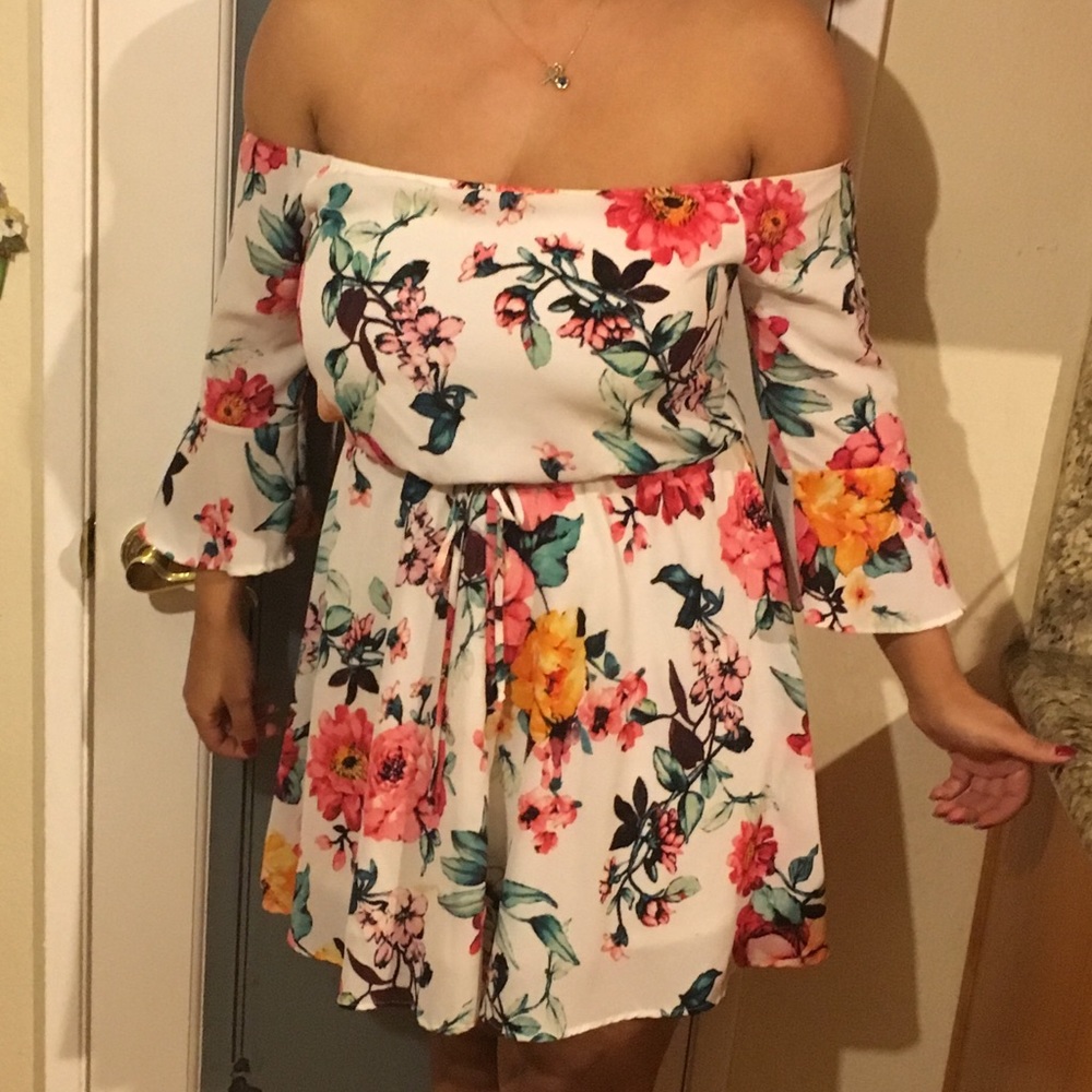 🌺Floral off shoulder dress 🌺
